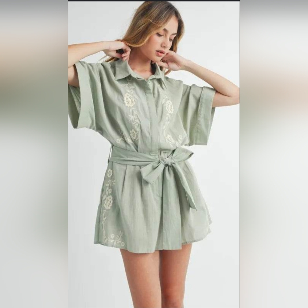 NWT MABLE Sage Green Embroidered Romper BEAUTIFUL!! SIZE L